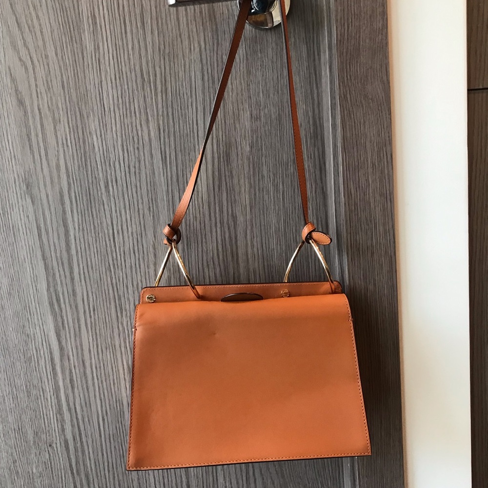 Danse Lente phoebe two-tone leather shoulder bag - Picture 2 of 3